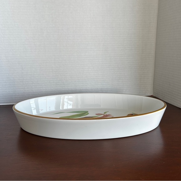 Royal Worcester EVESHAM Gold Edge 12 1/4 inch Oval Serving Dish 1961 - Picture 3 of 8
